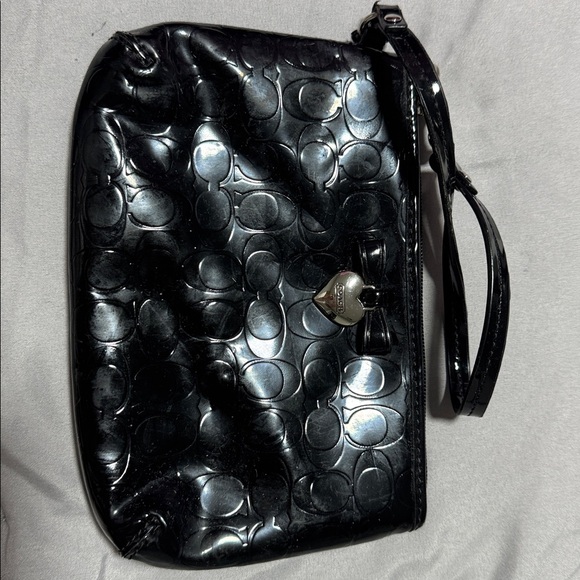 Black Patent Leather Wristlet - Picture 1 of 2